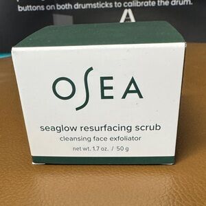 OSea Seaglow Resurfacing Scrub - Deep Green
